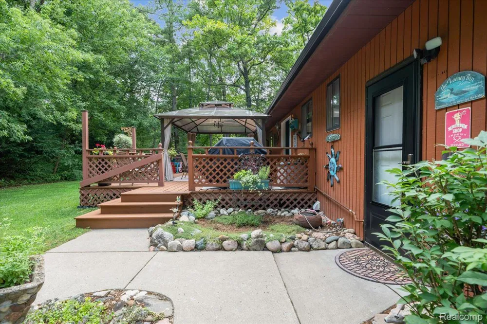 1600 Moffat Addison Township, MI 48367