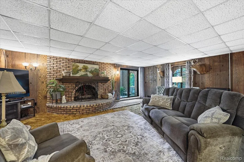 1600 Moffat Addison Township, MI 48367