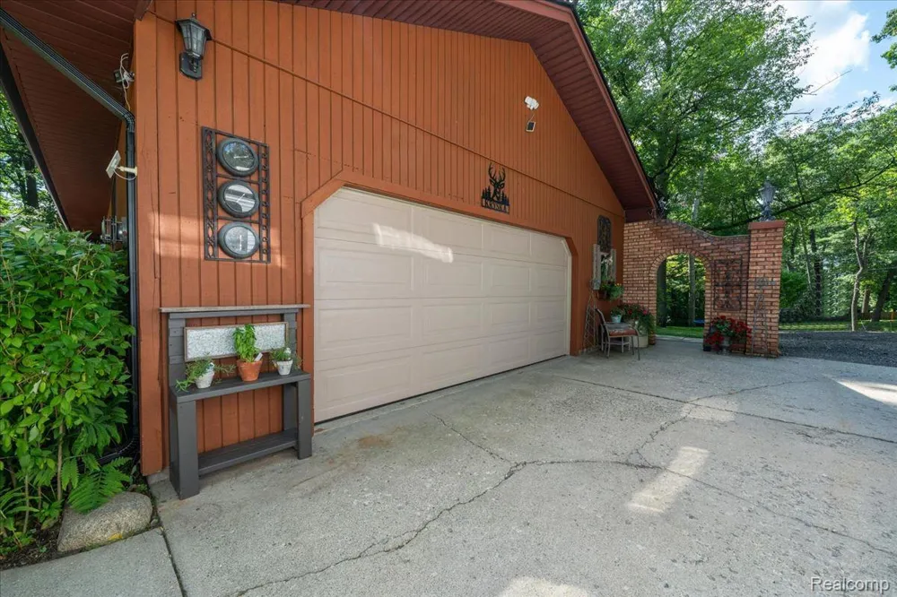 1600 Moffat Addison Township, MI 48367