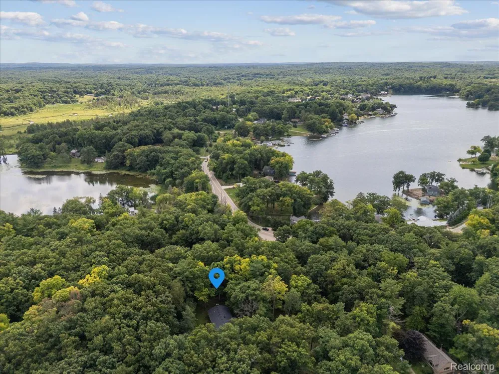 1600 Moffat Addison Township, MI 48367
