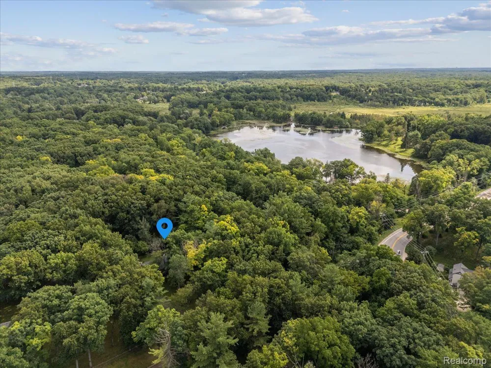 1600 Moffat Addison Township, MI 48367