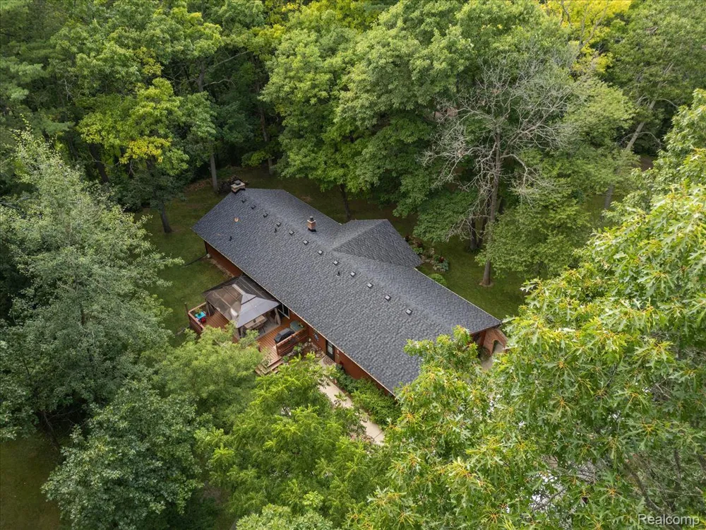 1600 Moffat Addison Township, MI 48367