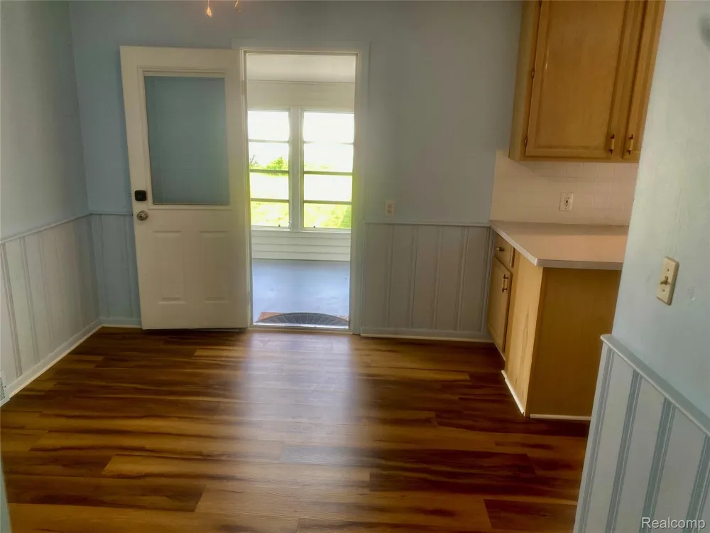 4518 Woodland Avenue Royal Oak City, MI 48073