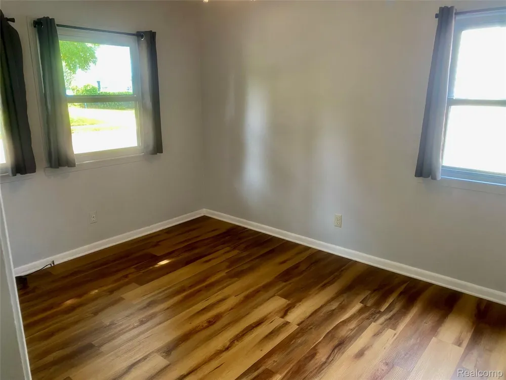 4518 Woodland Avenue Royal Oak City, MI 48073