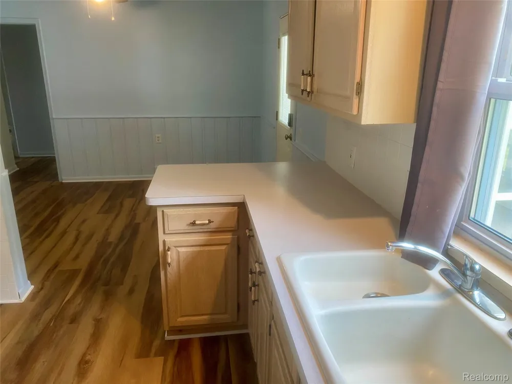 4518 Woodland Avenue Royal Oak City, MI 48073