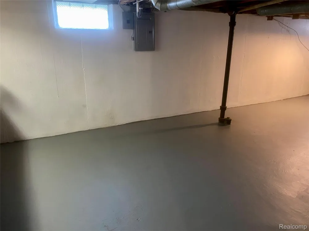 4518 Woodland Avenue Royal Oak City, MI 48073
