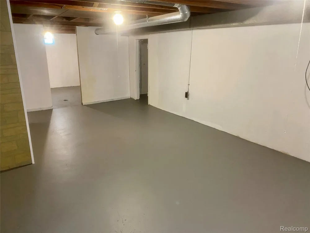 4518 Woodland Avenue Royal Oak City, MI 48073
