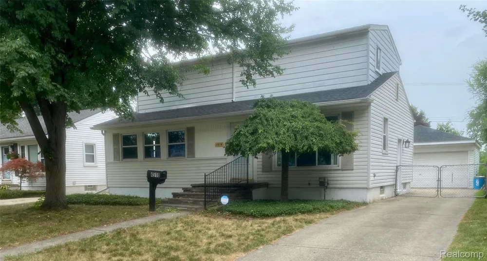 4518 Woodland Avenue Royal Oak City, MI 48073