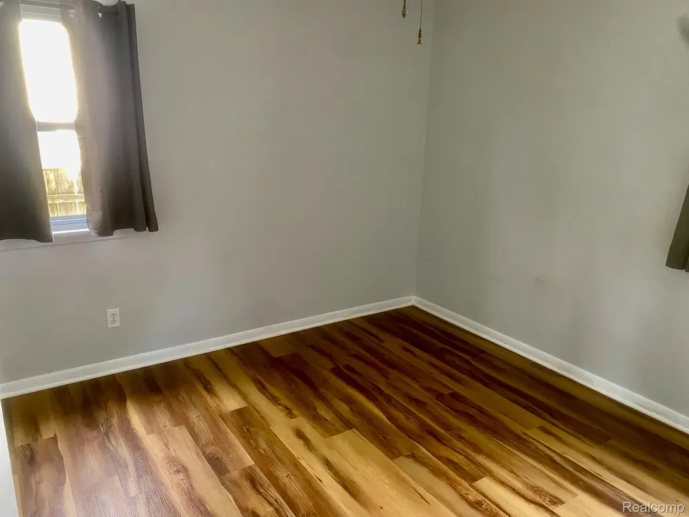 4518 Woodland Avenue Royal Oak City, MI 48073