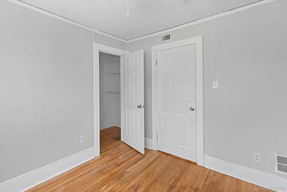 74 Pine Street River Rouge City, MI 48218