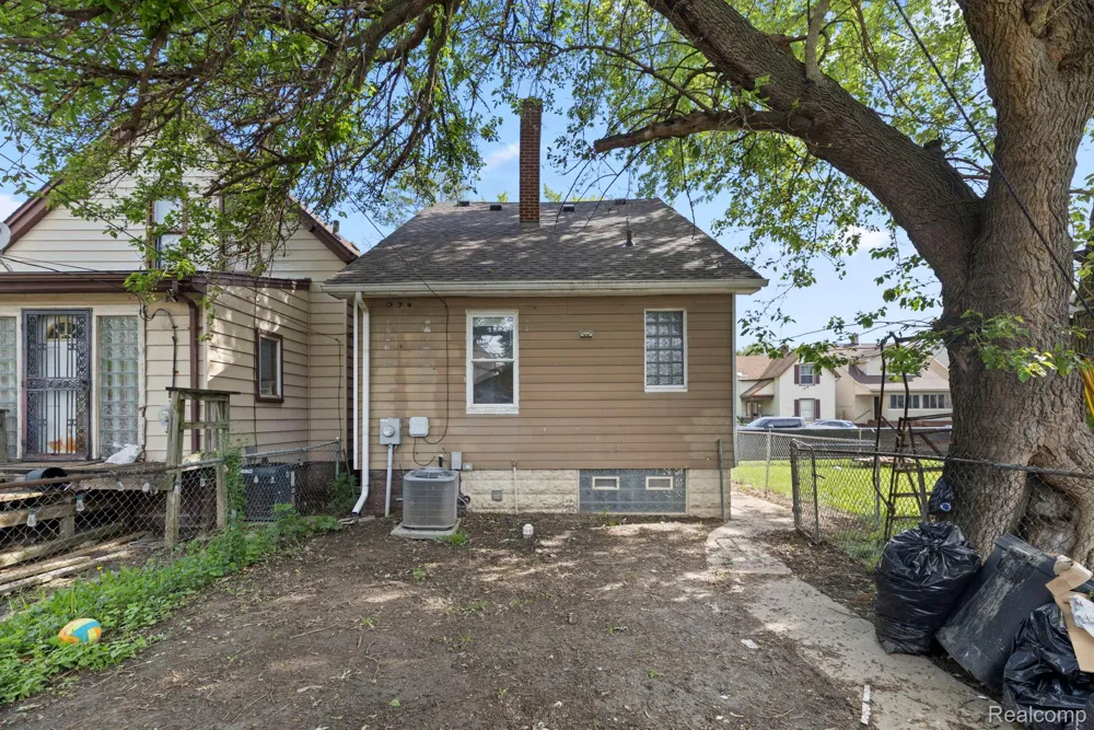 74 Pine Street River Rouge City, MI 48218