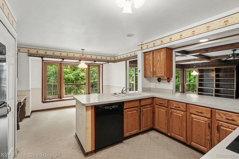1471 Blue Heron Drive Highland Charter Township, MI 48357