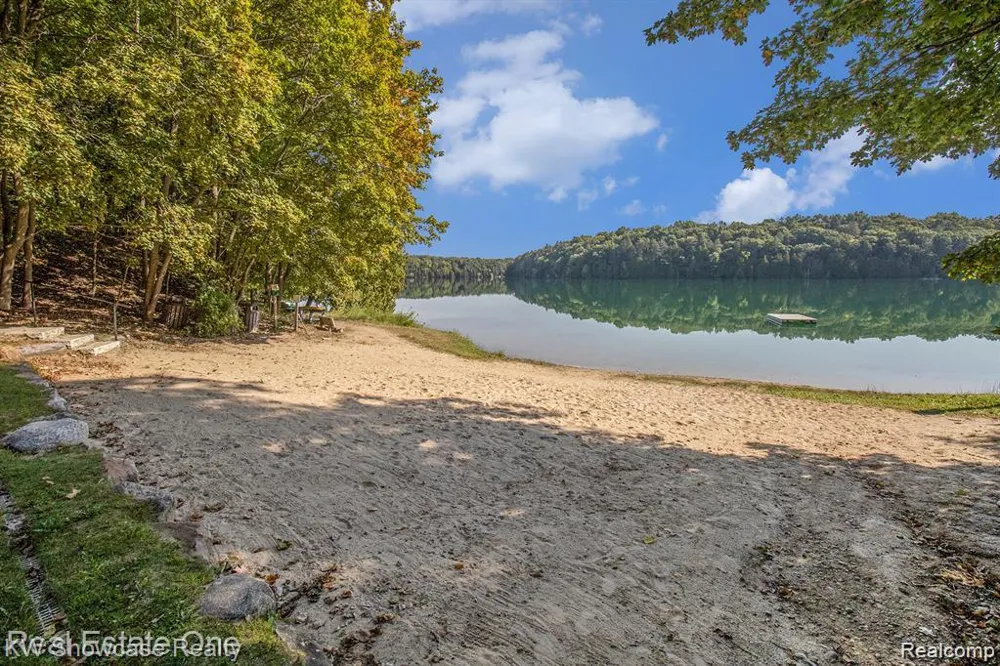 1471 Blue Heron Drive Highland Charter Township, MI 48357