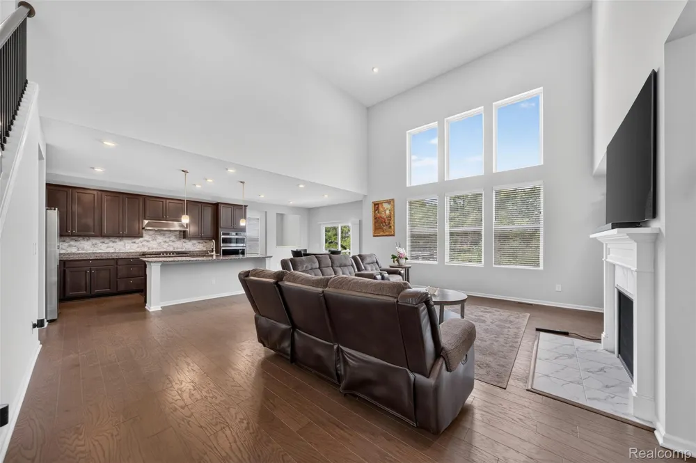4160 Walcott Drive Orion Charter Township, MI 48359