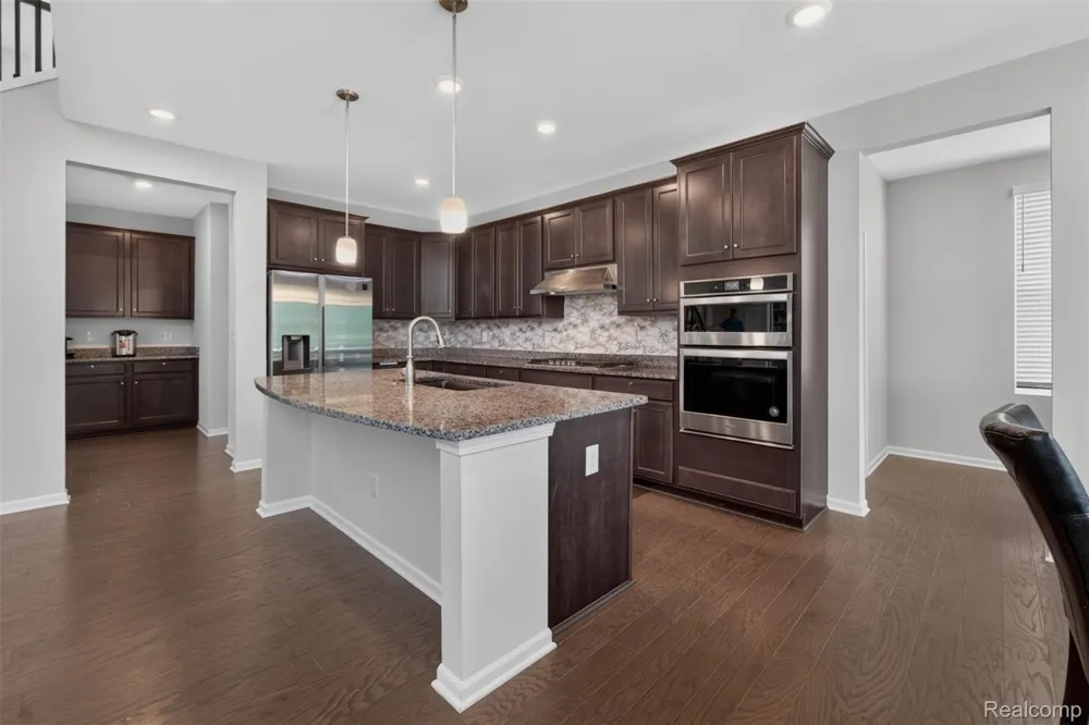 4160 Walcott Drive Orion Charter Township, MI 48359