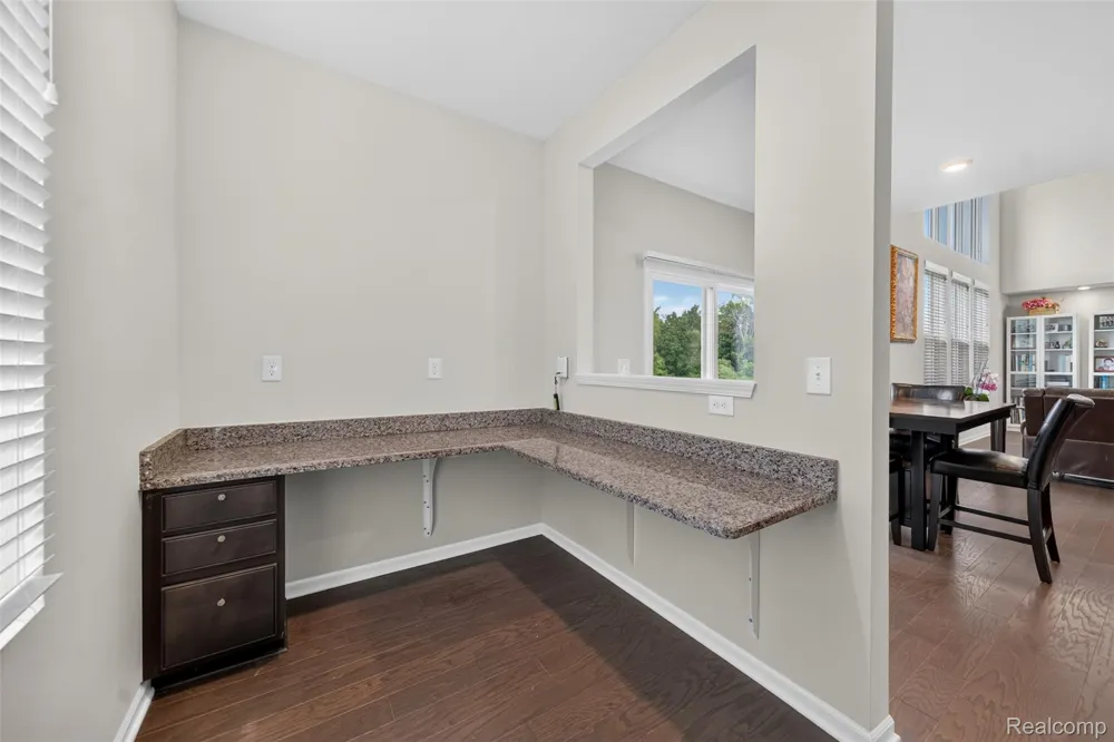 4160 Walcott Drive Orion Charter Township, MI 48359