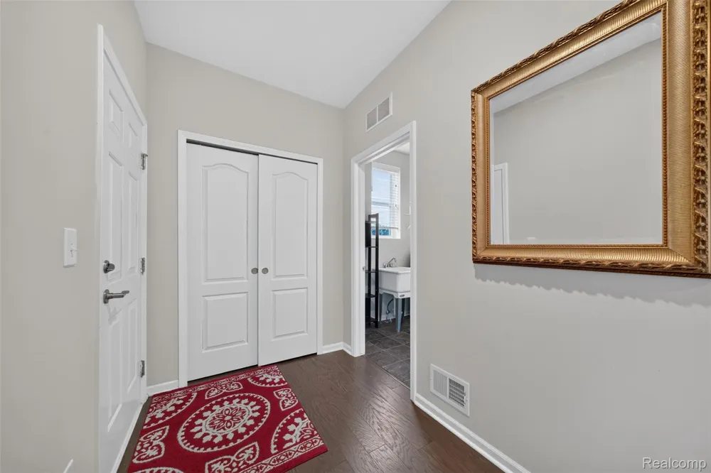 4160 Walcott Drive Orion Charter Township, MI 48359