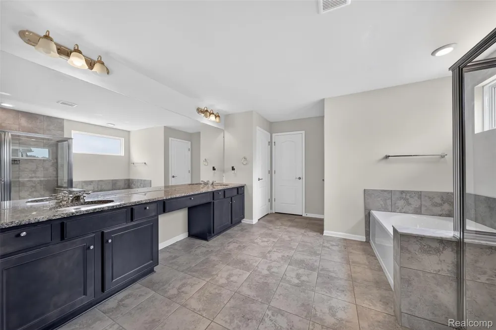 4160 Walcott Drive Orion Charter Township, MI 48359