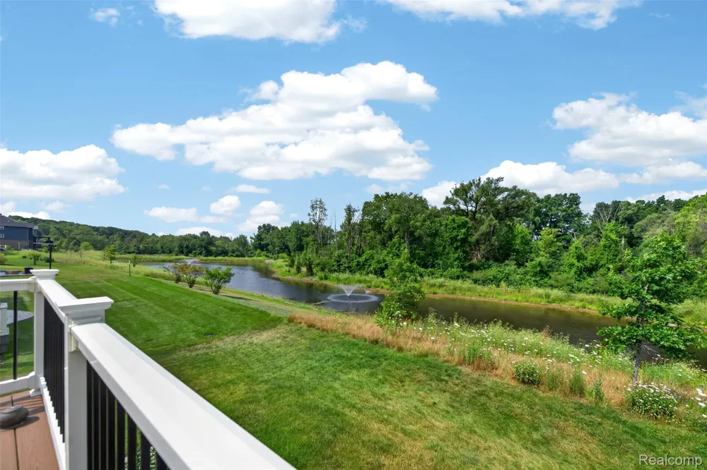4160 Walcott Drive Orion Charter Township, MI 48359