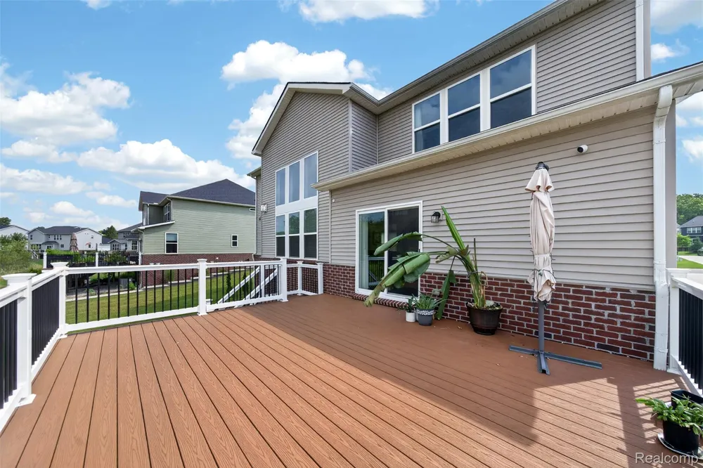 4160 Walcott Drive Orion Charter Township, MI 48359