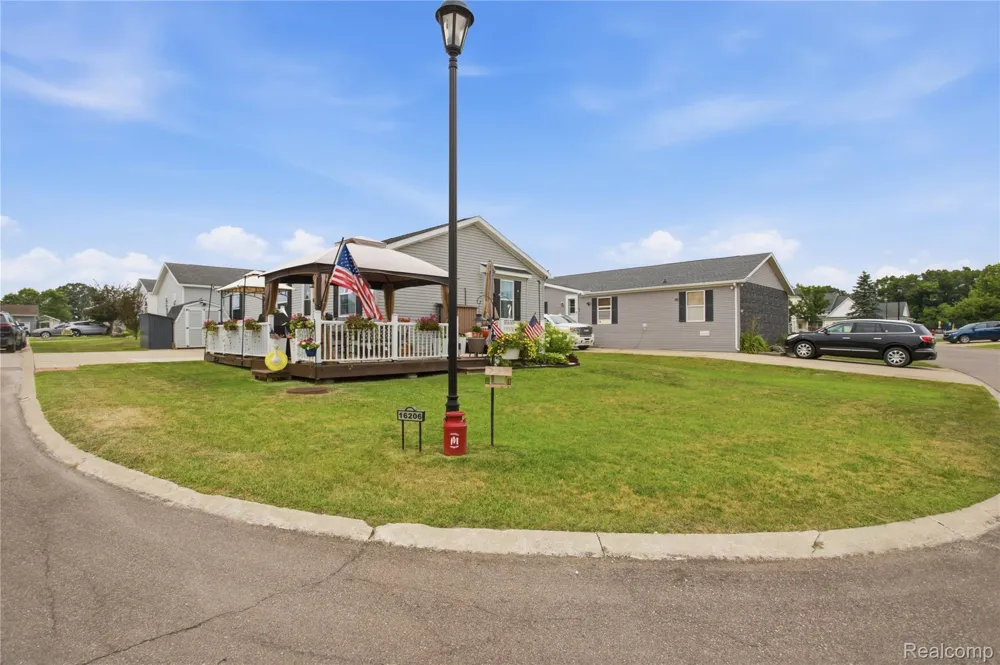 16206 Lancaster Way Holly Township, MI 48442