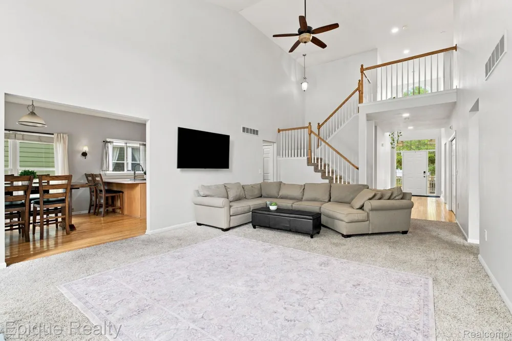 43144 Emerson Way Novi City, MI 48377