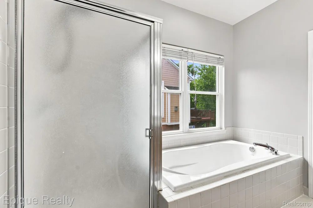 43144 Emerson Way Novi City, MI 48377