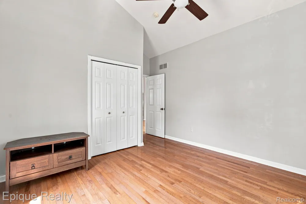 43144 Emerson Way Novi City, MI 48377