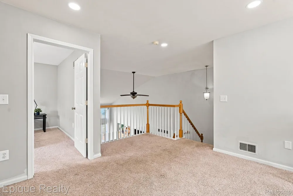 43144 Emerson Way Novi City, MI 48377