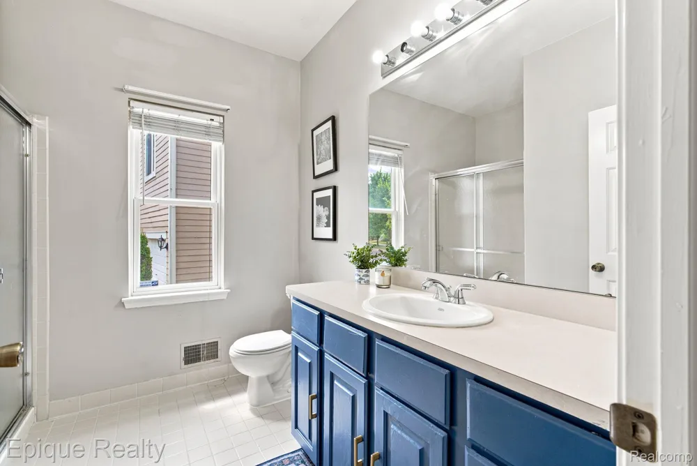 43144 Emerson Way Novi City, MI 48377
