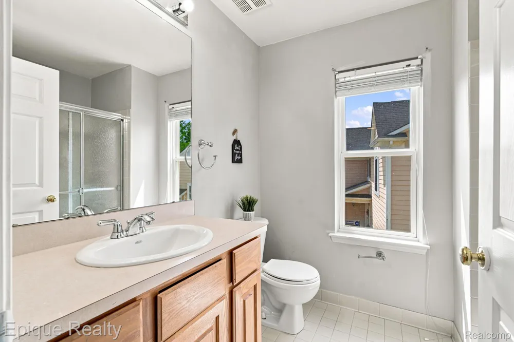43144 Emerson Way Novi City, MI 48377