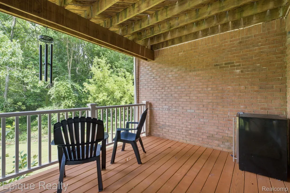 43144 Emerson Way Novi City, MI 48377