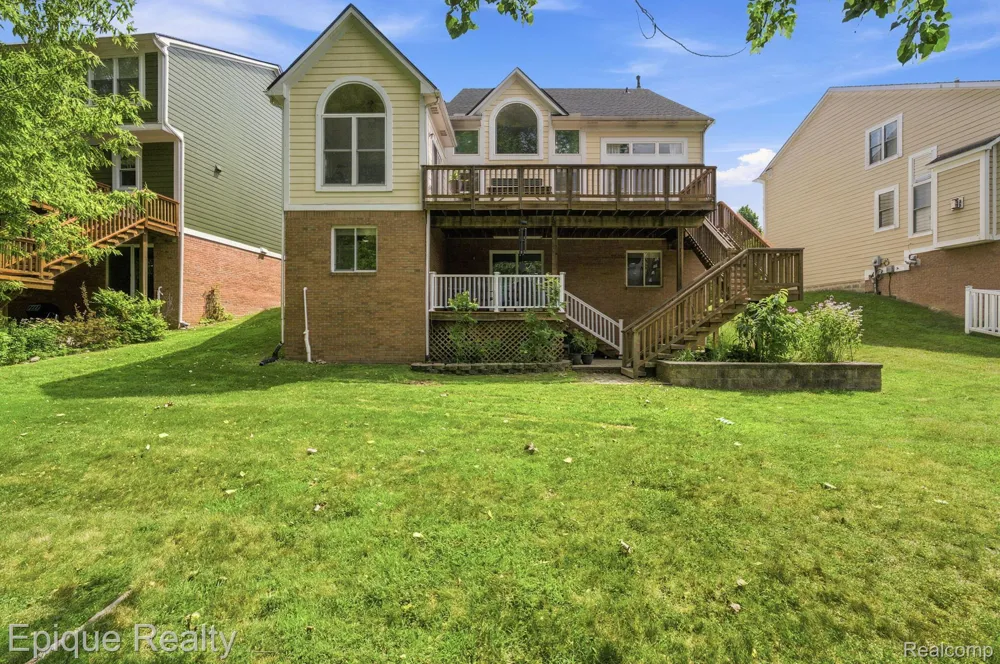 43144 Emerson Way Novi City, MI 48377