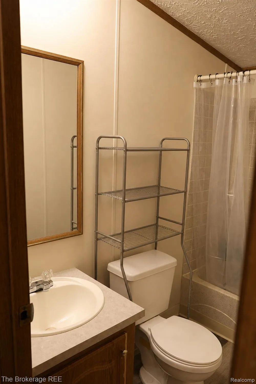 93 Woodcrest Swartz Creek City, MI 48473