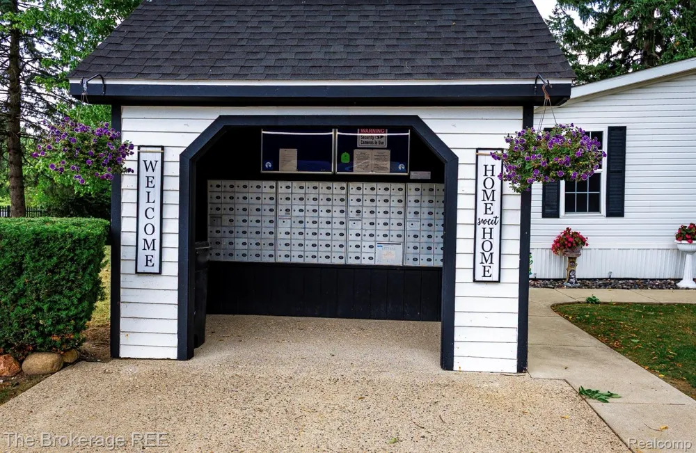 93 Woodcrest Swartz Creek City, MI 48473