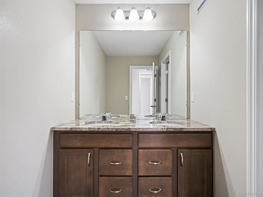 4021 NOTTINGHAM CIRCLE Independence Charter Township, MI 48346