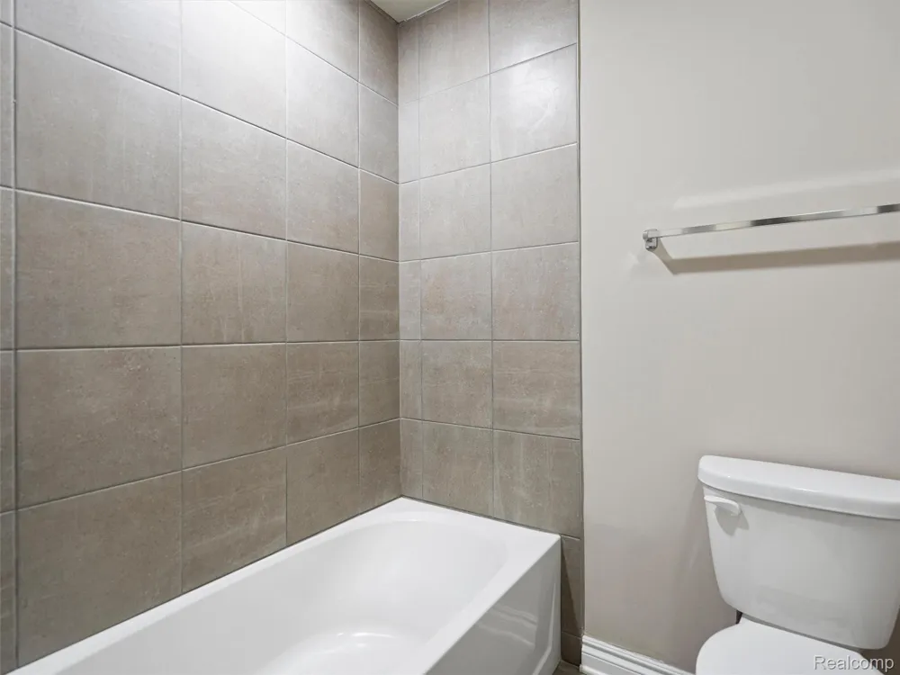 4021 NOTTINGHAM CIRCLE Independence Charter Township, MI 48346