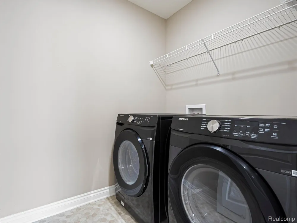 4021 NOTTINGHAM CIRCLE Independence Charter Township, MI 48346
