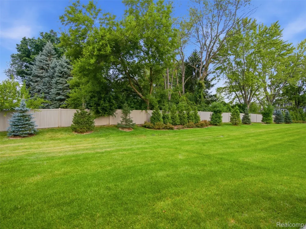 4021 NOTTINGHAM CIRCLE Independence Charter Township, MI 48346