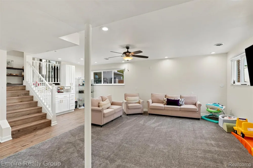 53 Potter Drive Belleville City, MI 48111