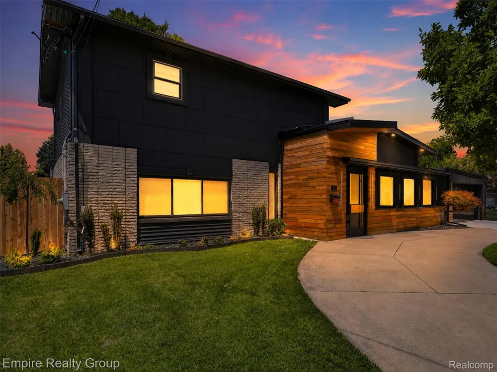 53 Potter Drive Belleville City, MI 48111