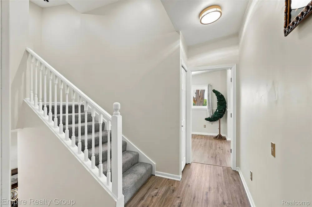 53 Potter Drive Belleville City, MI 48111