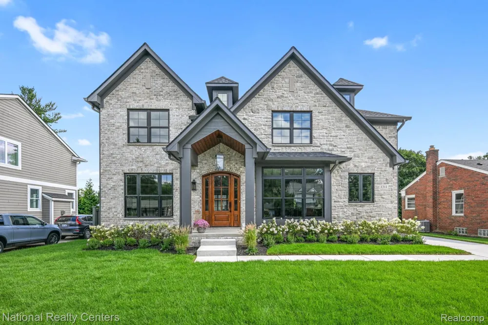 1311 Ross Street Plymouth City, MI 48170