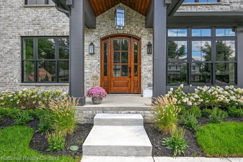 1311 Ross Street Plymouth City, MI 48170