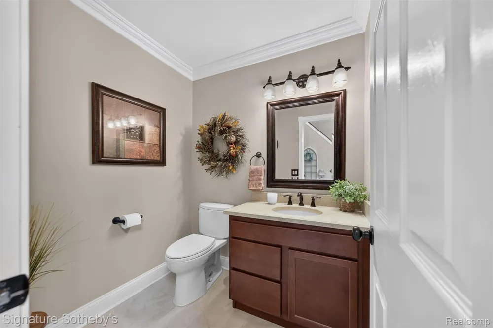 5133 Allison Drive Troy City, MI 48085
