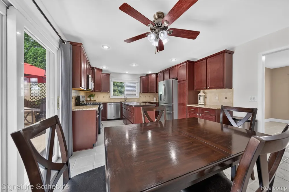 5133 Allison Drive Troy City, MI 48085