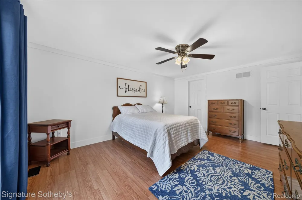 5133 Allison Drive Troy City, MI 48085