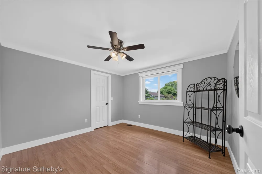 5133 Allison Drive Troy City, MI 48085