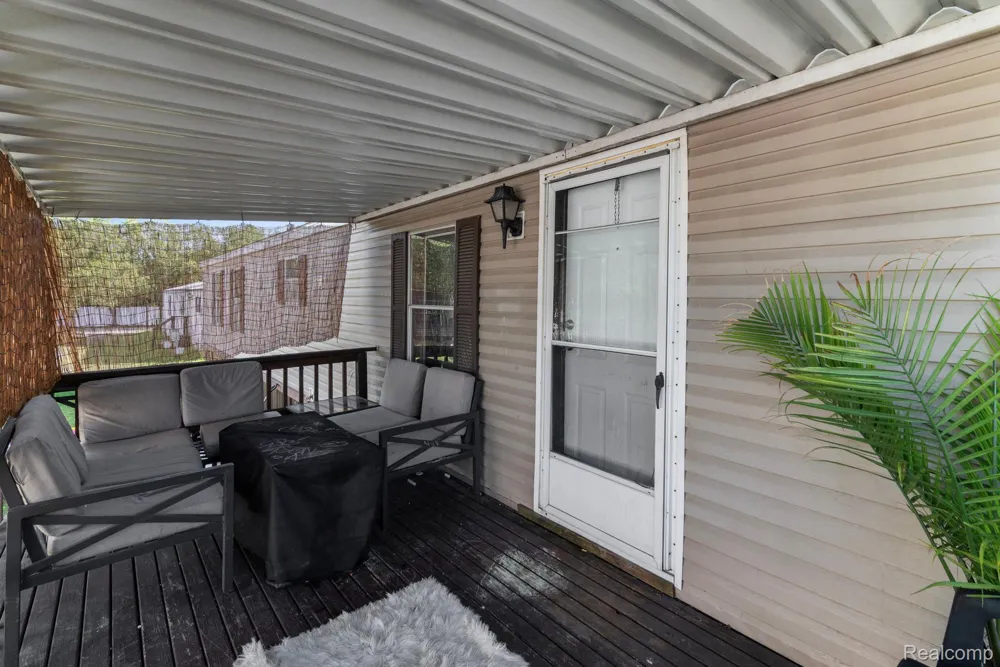 351 North Squirrel Road #141 Auburn Hills City, MI 48326