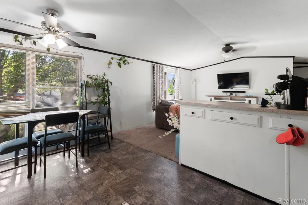351 North Squirrel Road #141 Auburn Hills City, MI 48326
